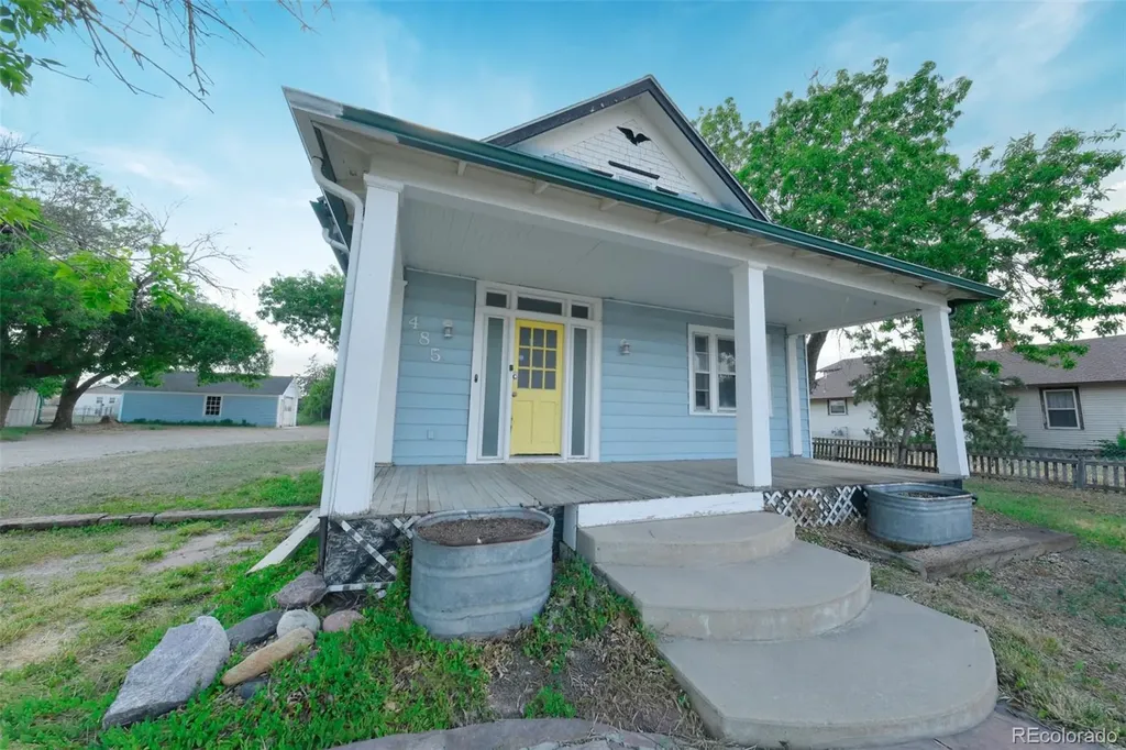 485 N 5th Street Bennett CO 80102