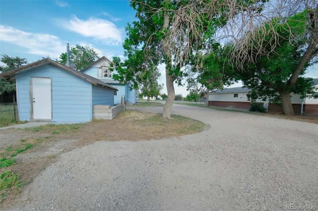 485 N 5th Street Bennett CO 80102