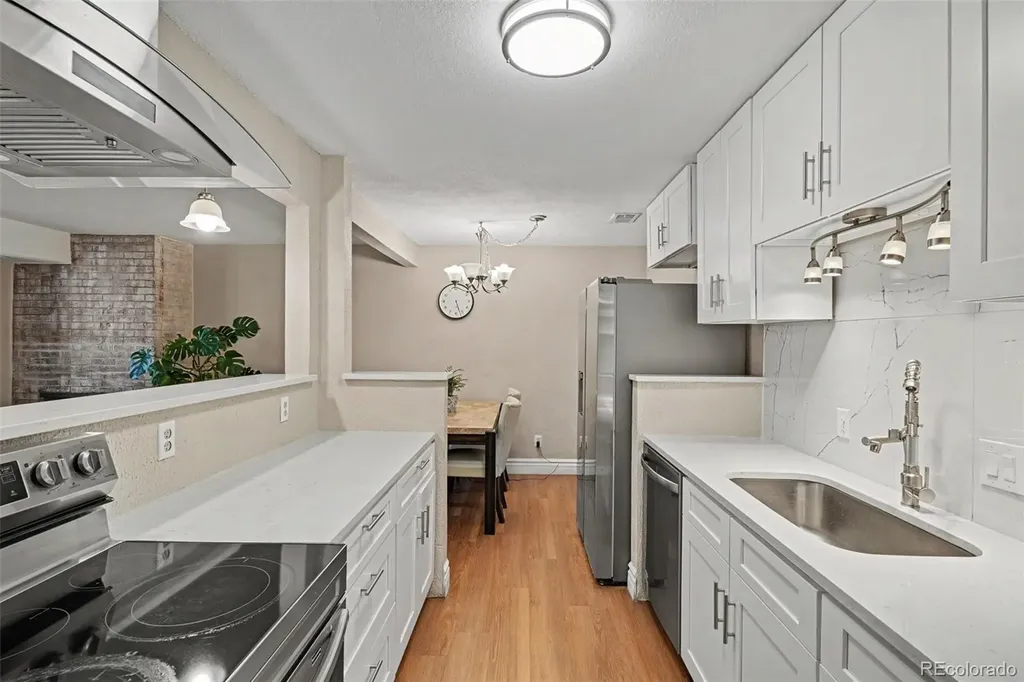 7995 E Mississippi Avenue Denver CO 80247
