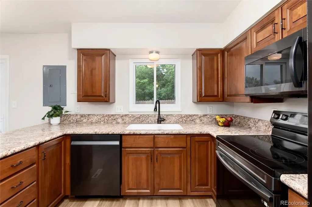 5859 S Lowell Boulevard Littleton CO 80123
