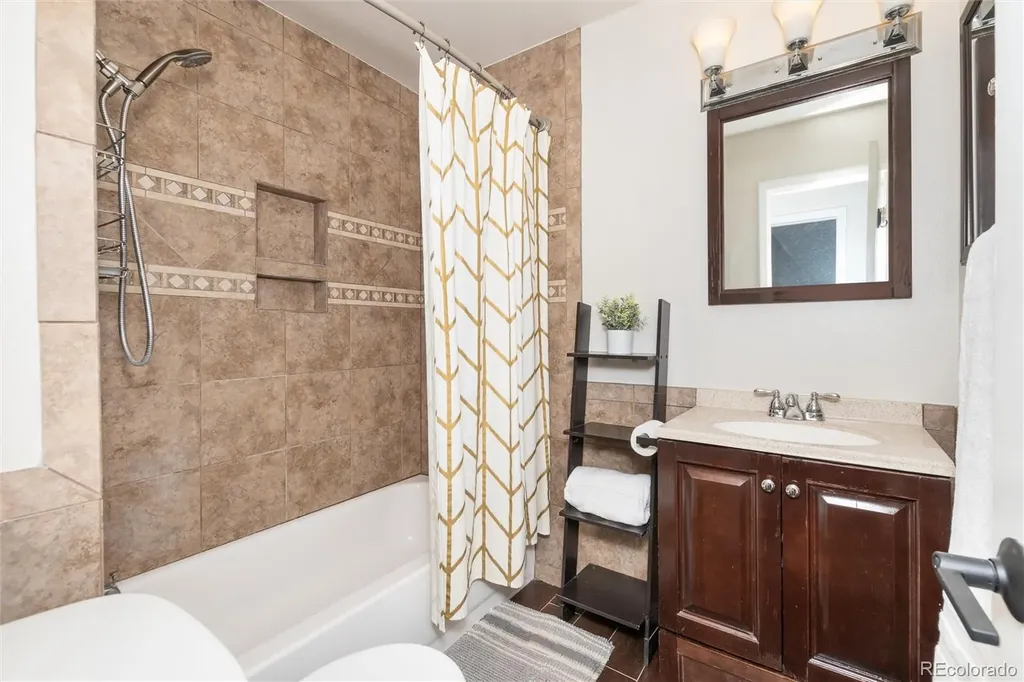 5859 S Lowell Boulevard Littleton CO 80123