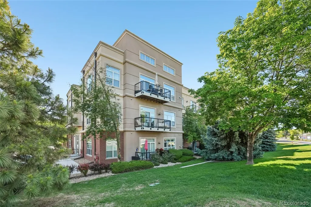 5677 S Park Place Englewood CO 80111