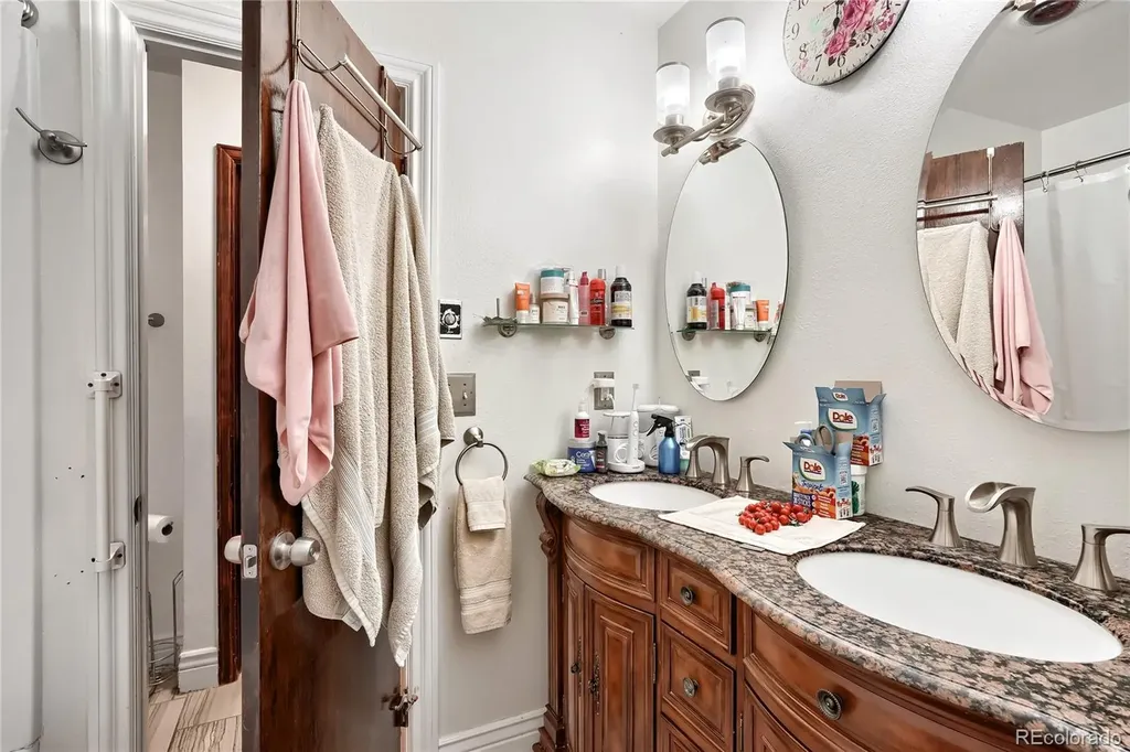 1540 S Wolcott Court Denver CO 80219
