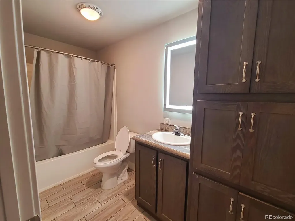 8 E 8th Street Flagler CO 80815