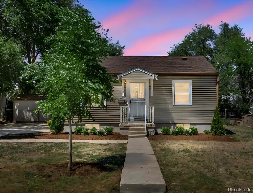 22 Bryant Way Denver CO 80219