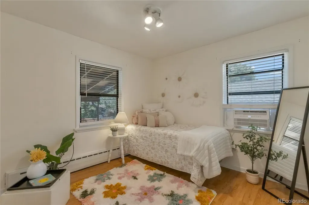 22 Bryant Way Denver CO 80219