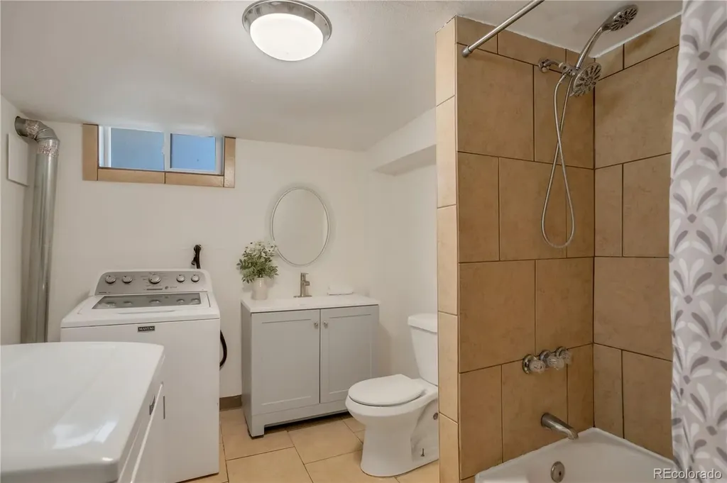22 Bryant Way Denver CO 80219