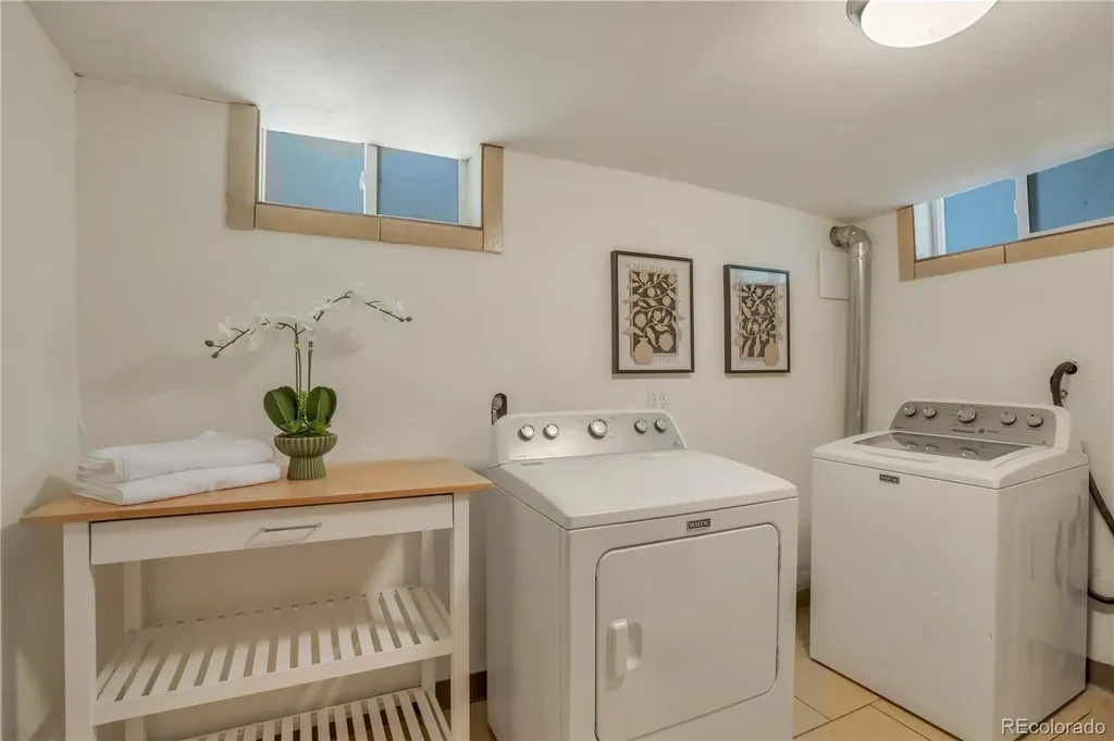 22 Bryant Way Denver CO 80219
