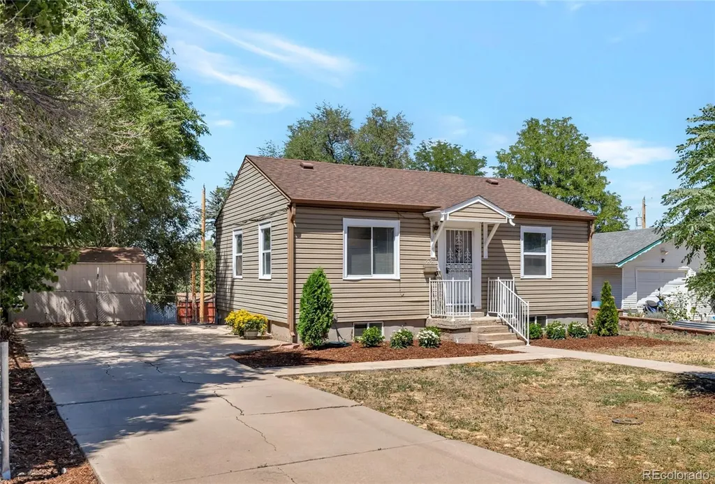 22 Bryant Way Denver CO 80219