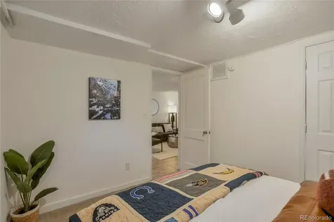 22 Bryant Way Denver CO 80219
