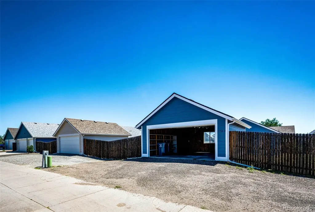 2703 Rose Hill Street Strasburg CO 80136
