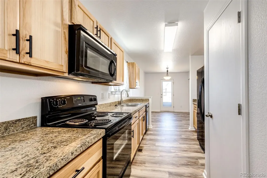2703 Rose Hill Street Strasburg CO 80136