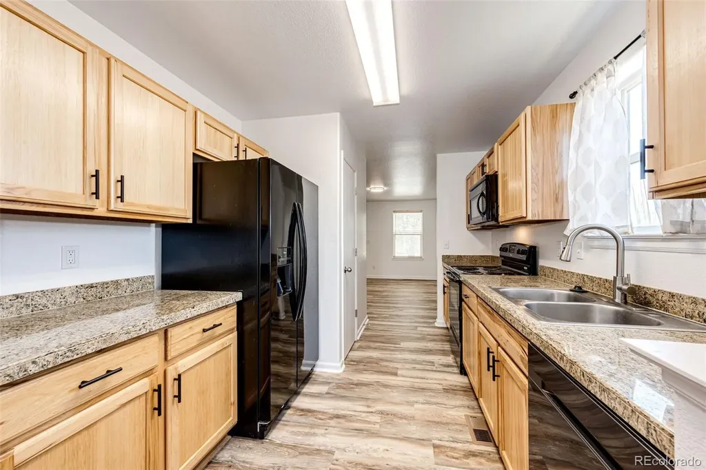 2703 Rose Hill Street Strasburg CO 80136