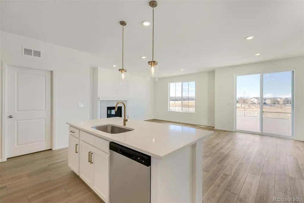 1661 S Gold Bug Way Aurora CO 80018
