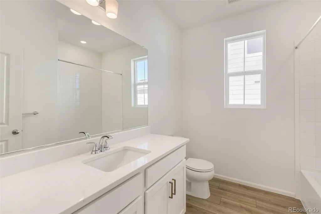 1661 S Gold Bug Way Aurora CO 80018