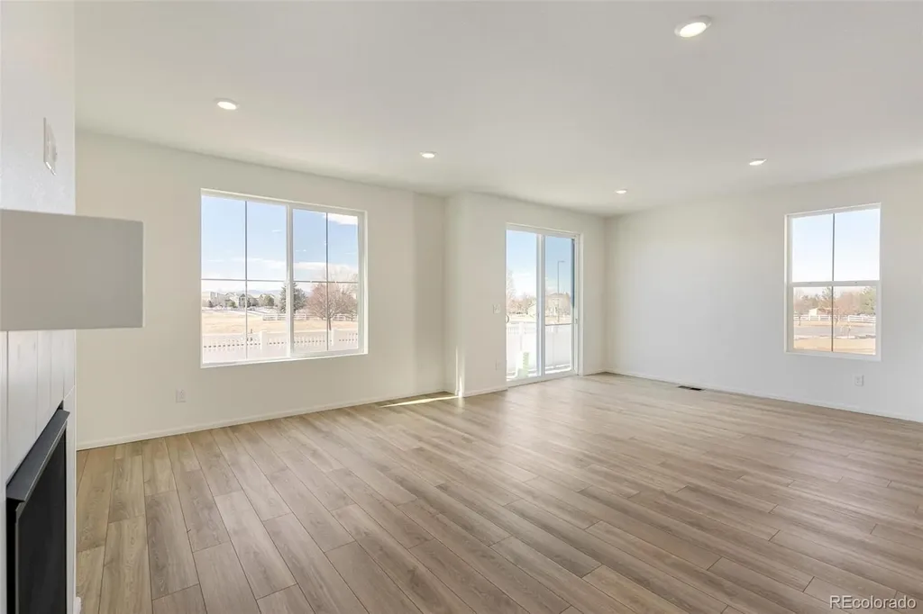 1661 S Gold Bug Way Aurora CO 80018