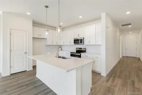 1661 S Gold Bug Way Aurora CO 80018