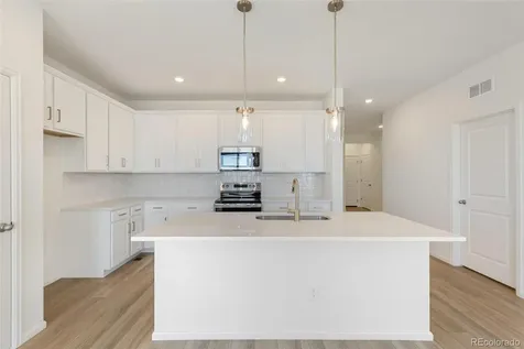 1661 S Gold Bug Way Aurora CO 80018