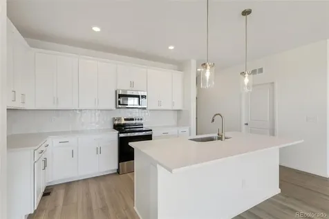 1661 S Gold Bug Way Aurora CO 80018