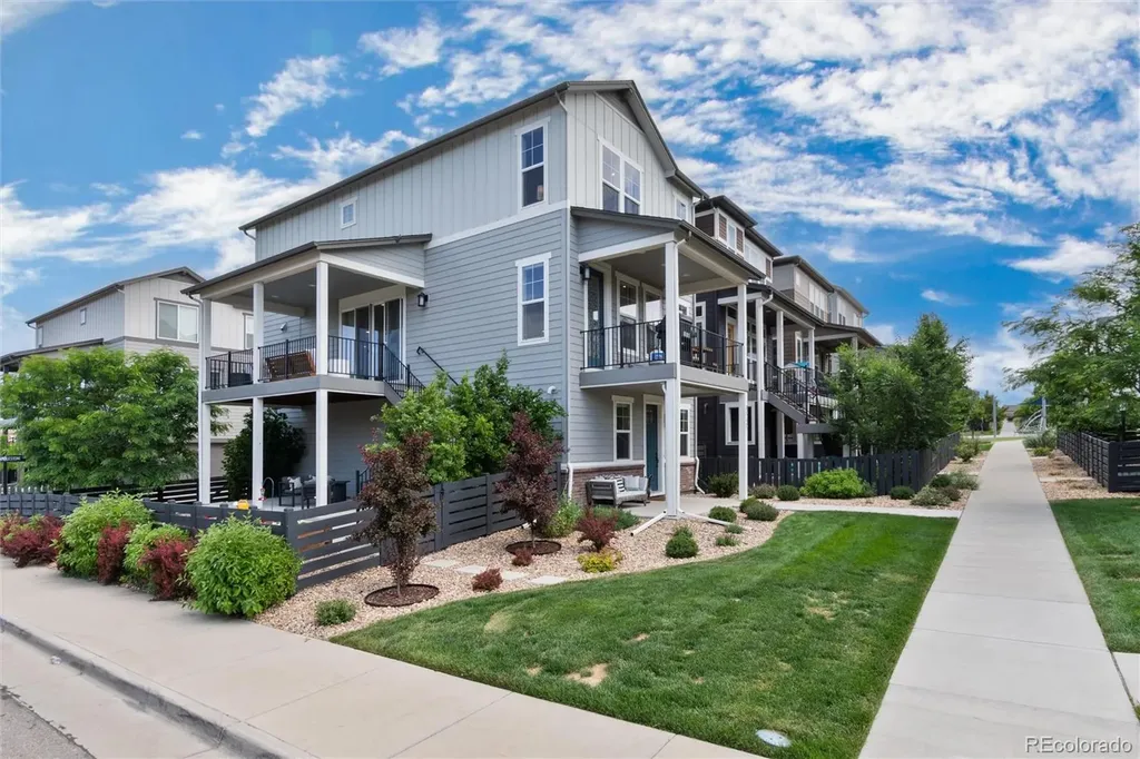 8945 Ramblestone Street Highlands Ranch CO 80129