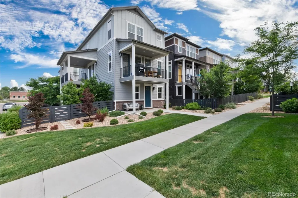 8945 Ramblestone Street Highlands Ranch CO 80129