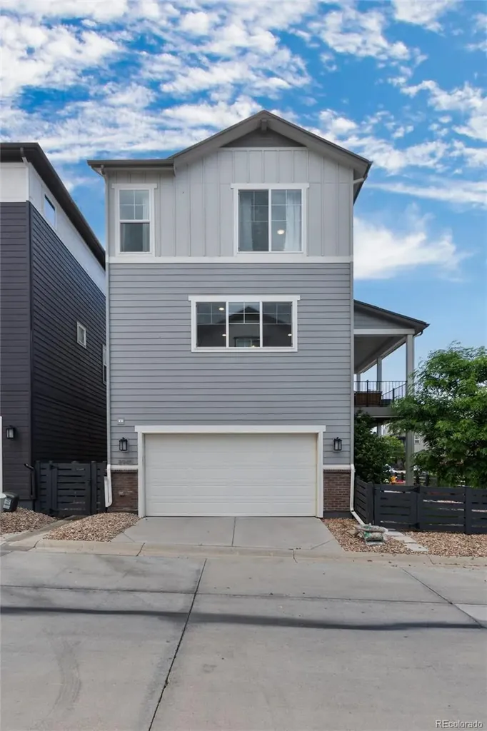 8945 Ramblestone Street Highlands Ranch CO 80129