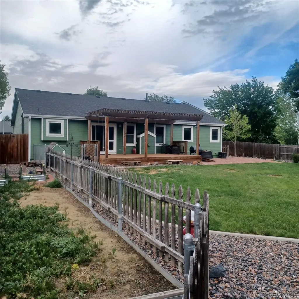 318 Riviera Lane Johnstown CO 80534