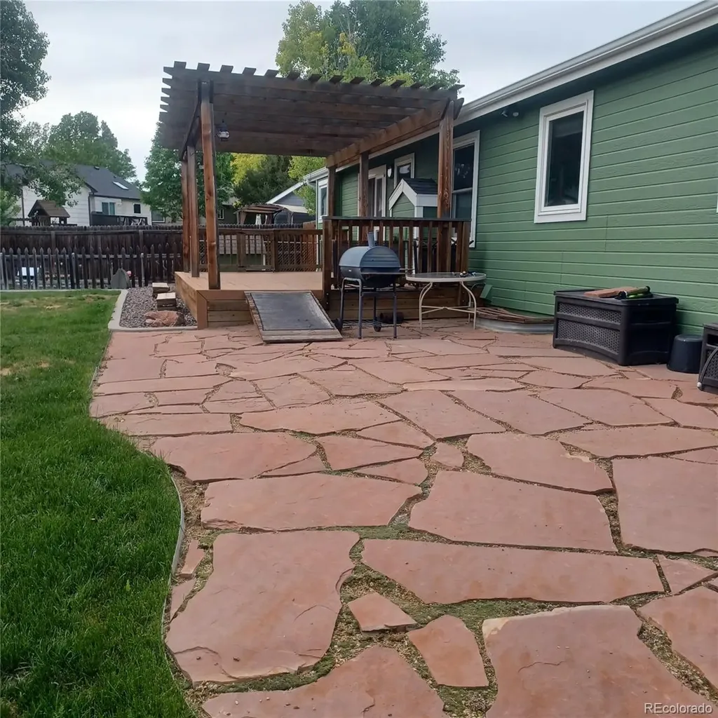 318 Riviera Lane Johnstown CO 80534