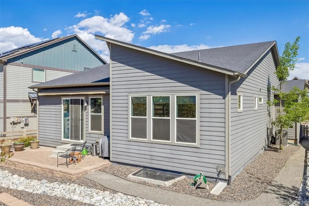 8416 Arapahoe Peak Street Littleton CO 80125
