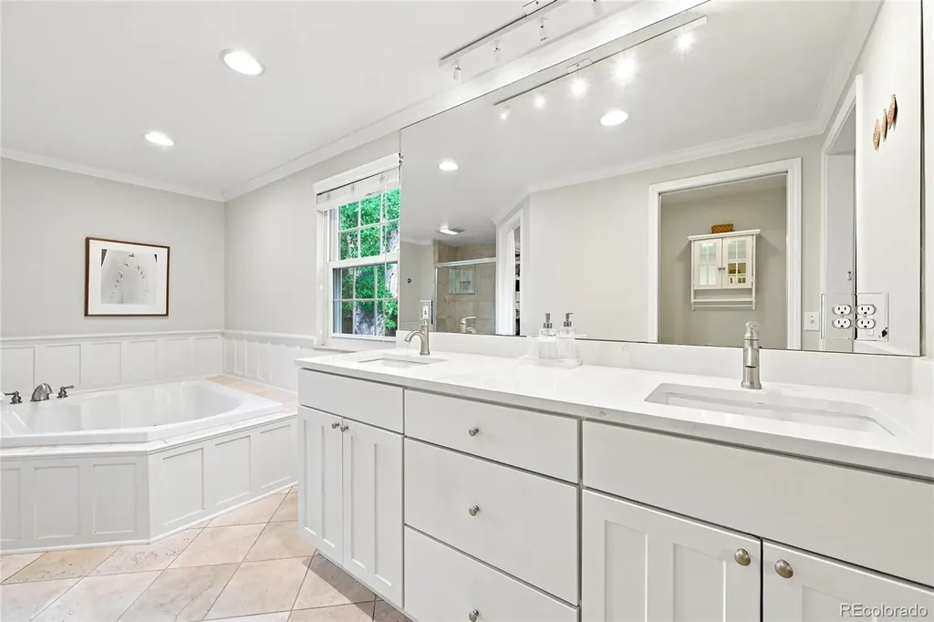 6838 S Elizabeth Street Centennial CO 80122