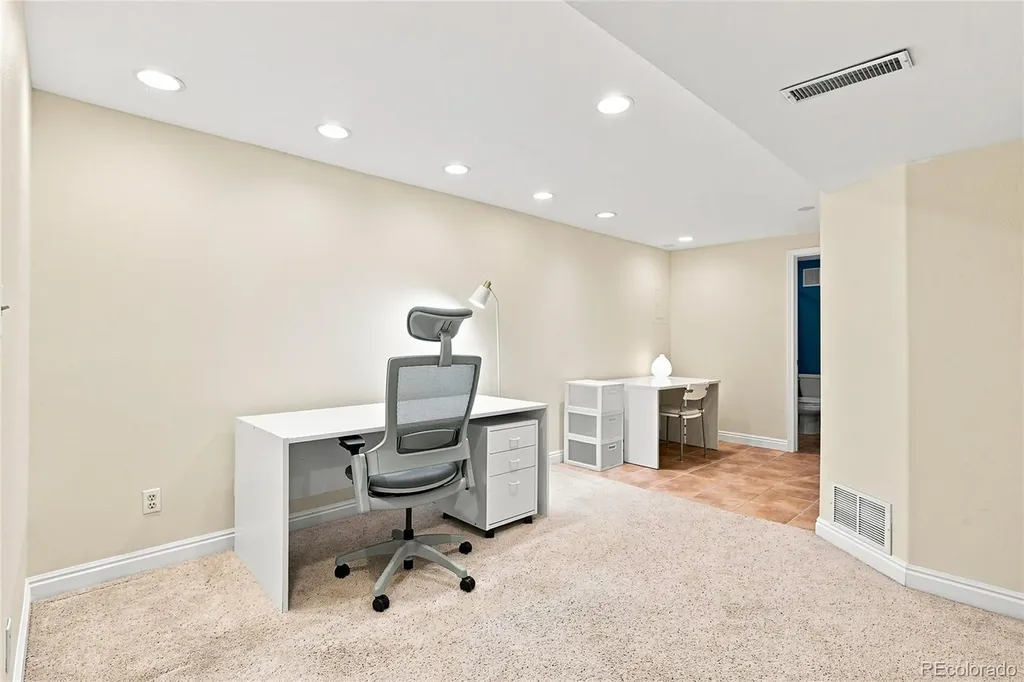 6838 S Elizabeth Street Centennial CO 80122