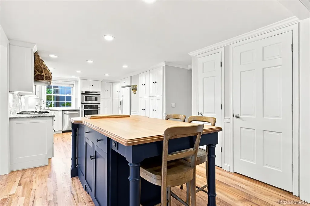 6838 S Elizabeth Street Centennial CO 80122