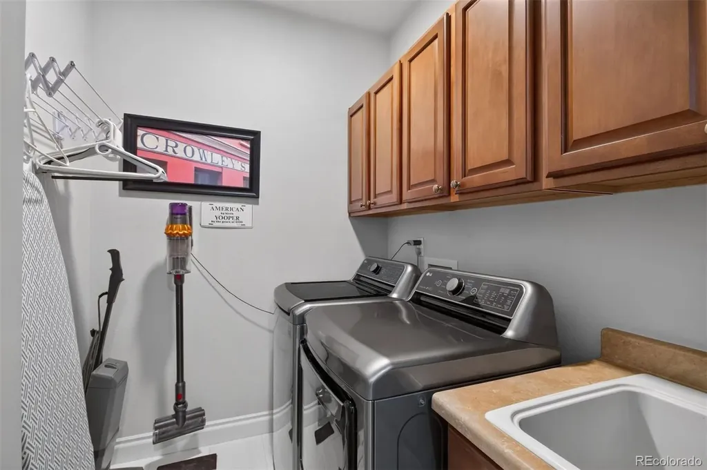 9257 Kornbrust Drive Lone Tree CO 80124