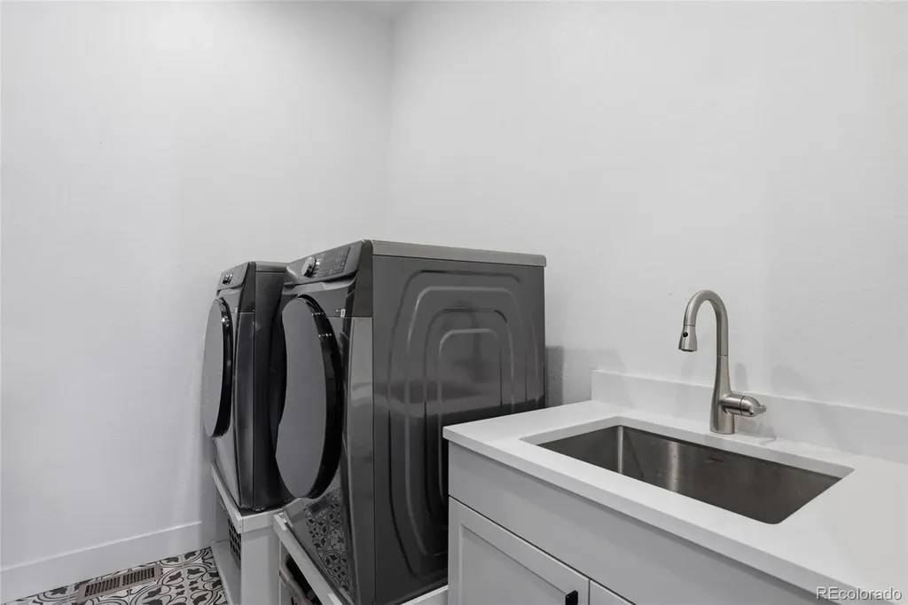 2104 Bellcove Drive Castle Rock CO 80108