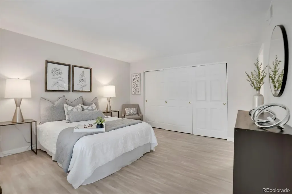6702 S Ivy Way Centennial CO 80112