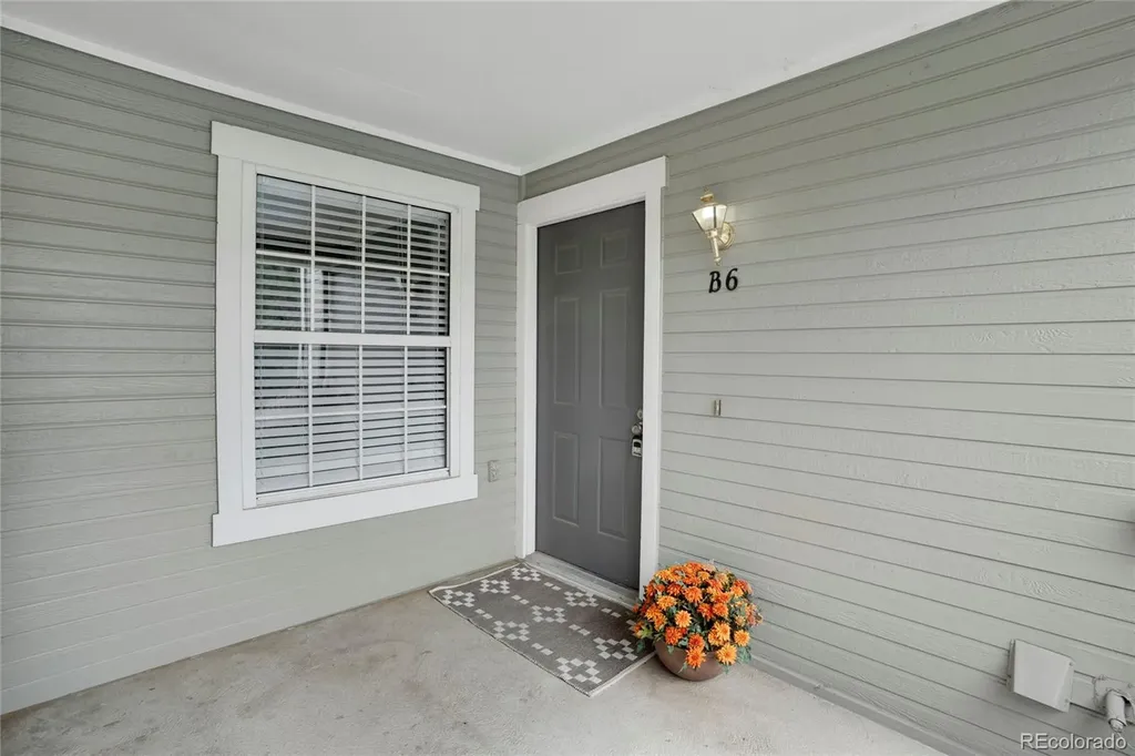 6702 S Ivy Way Centennial CO 80112