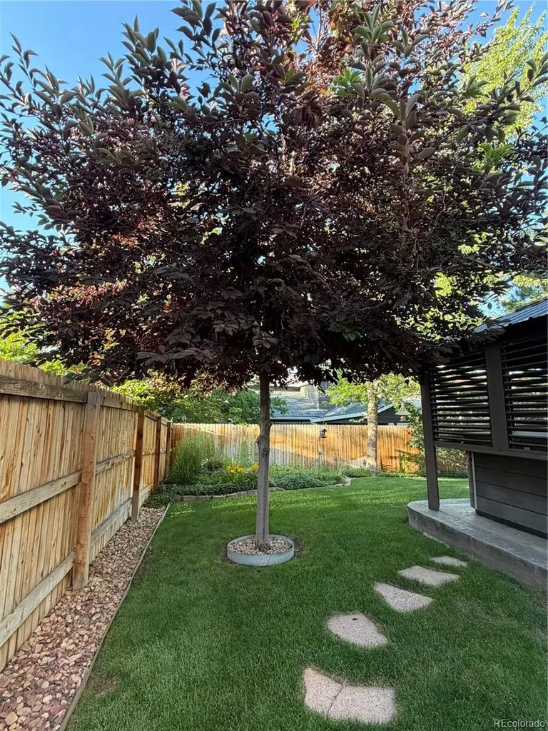 9487 W Vandeventor Drive Littleton CO 80128