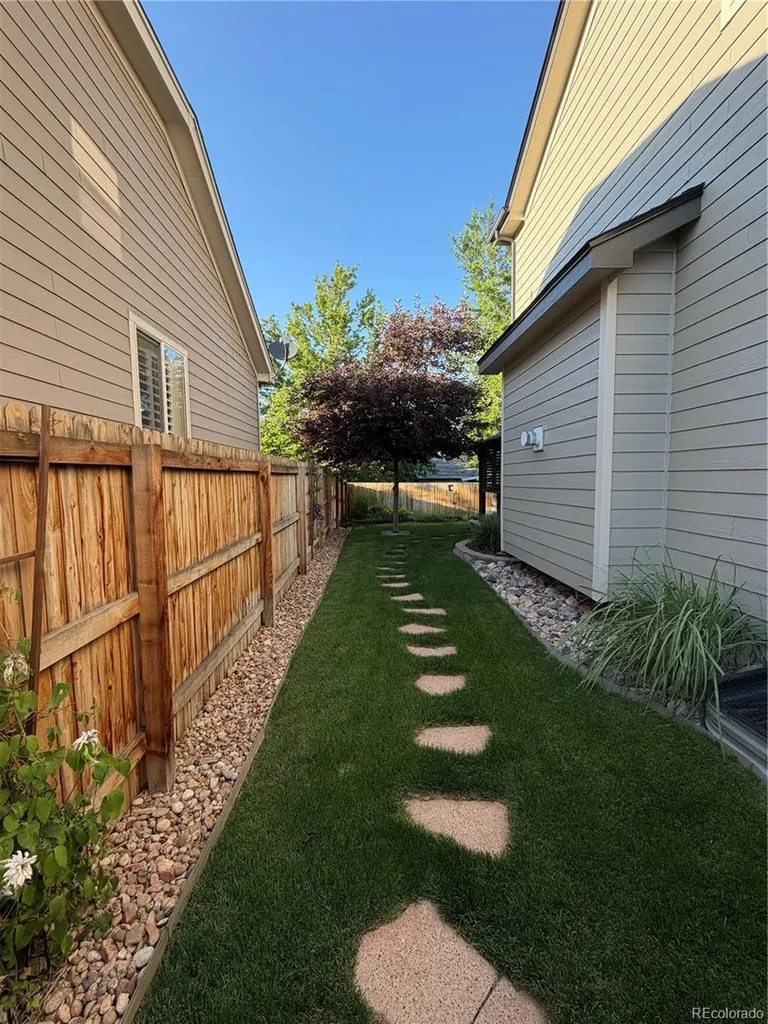 9487 W Vandeventor Drive Littleton CO 80128