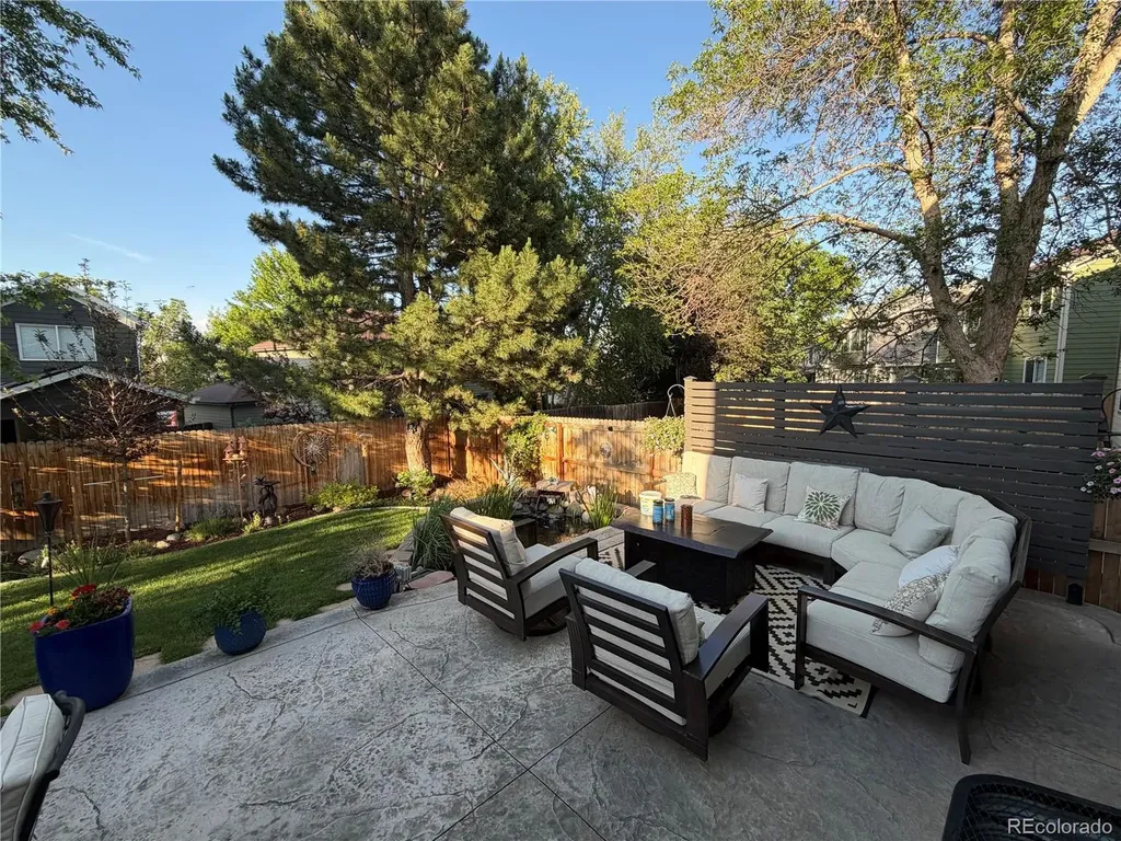 9487 W Vandeventor Drive Littleton CO 80128