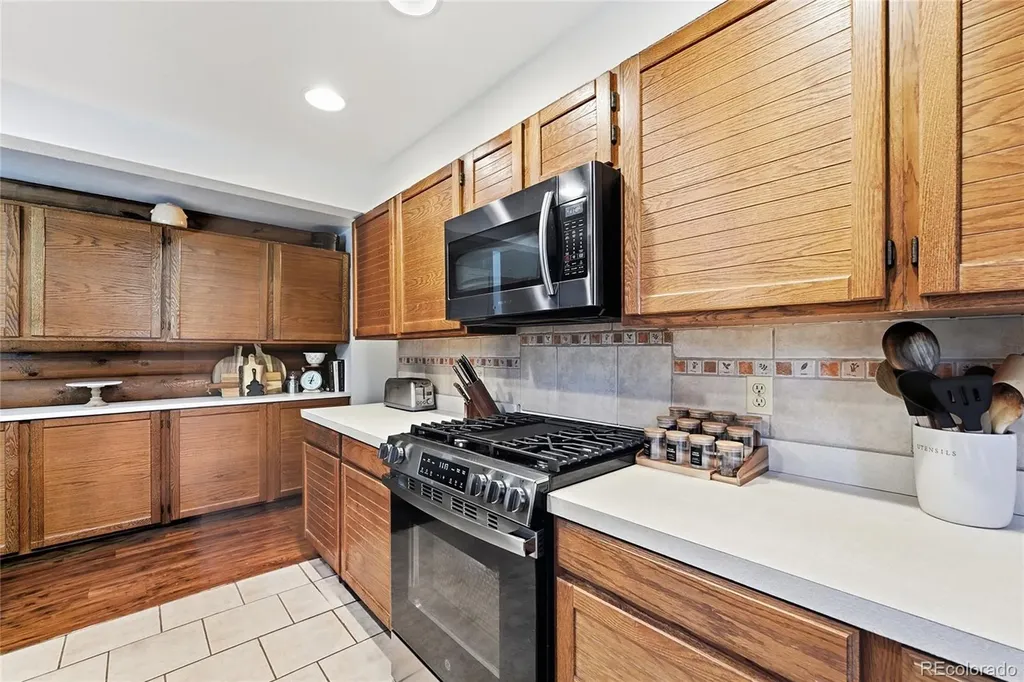 35733 Whispering Pine Elizabeth CO 80107