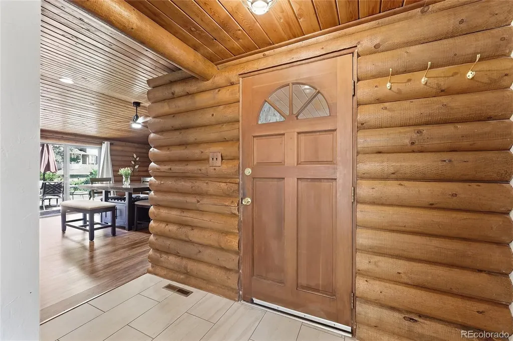 35733 Whispering Pine Elizabeth CO 80107