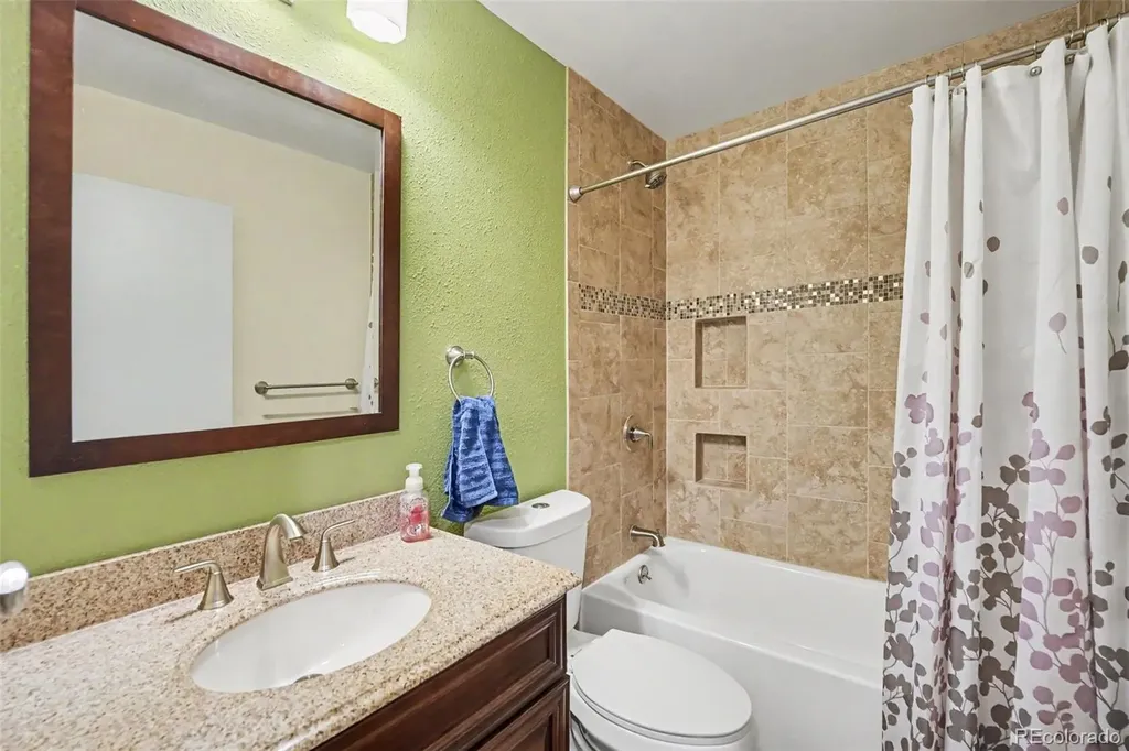 3370 S Newcombe Court Lakewood CO 80227