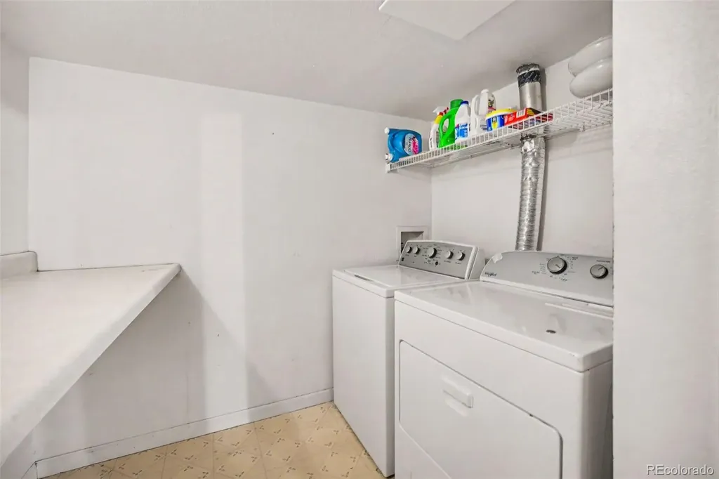 3370 S Newcombe Court Lakewood CO 80227