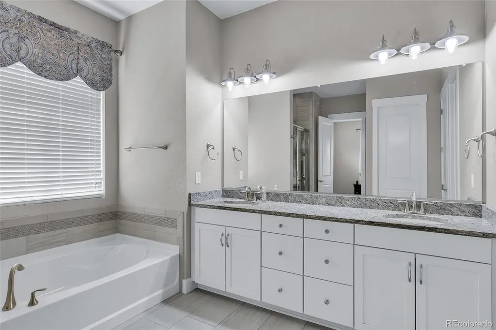 7930 S Flat Rock Way Aurora CO 80016