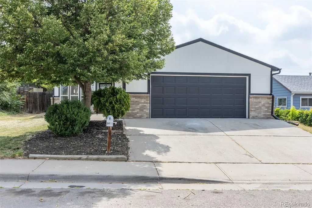 5470 Magnolia Street Commerce City CO 80022