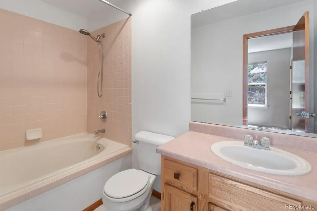 7600 W Coal Mine Avenue Littleton CO 80123