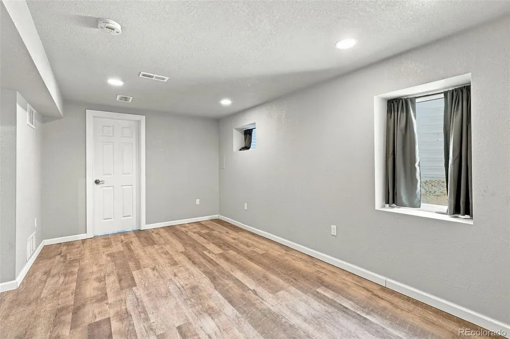 8312 S Upham Way Littleton CO 80128