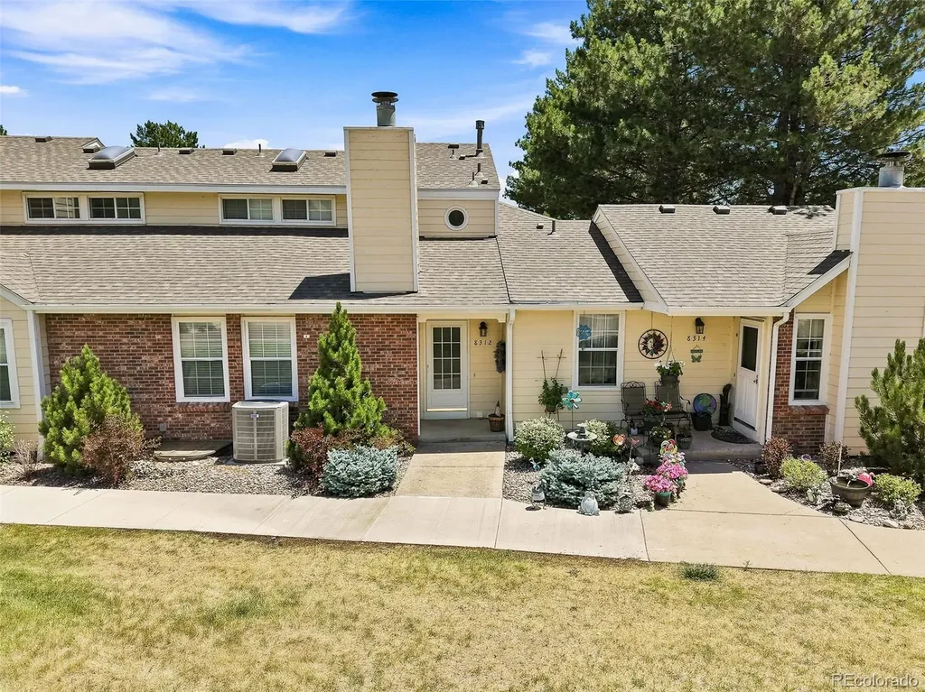 8312 S Upham Way Littleton CO 80128