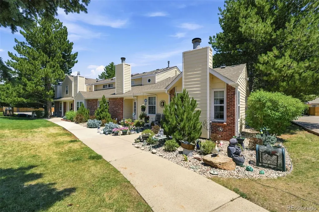 8312 S Upham Way Littleton CO 80128