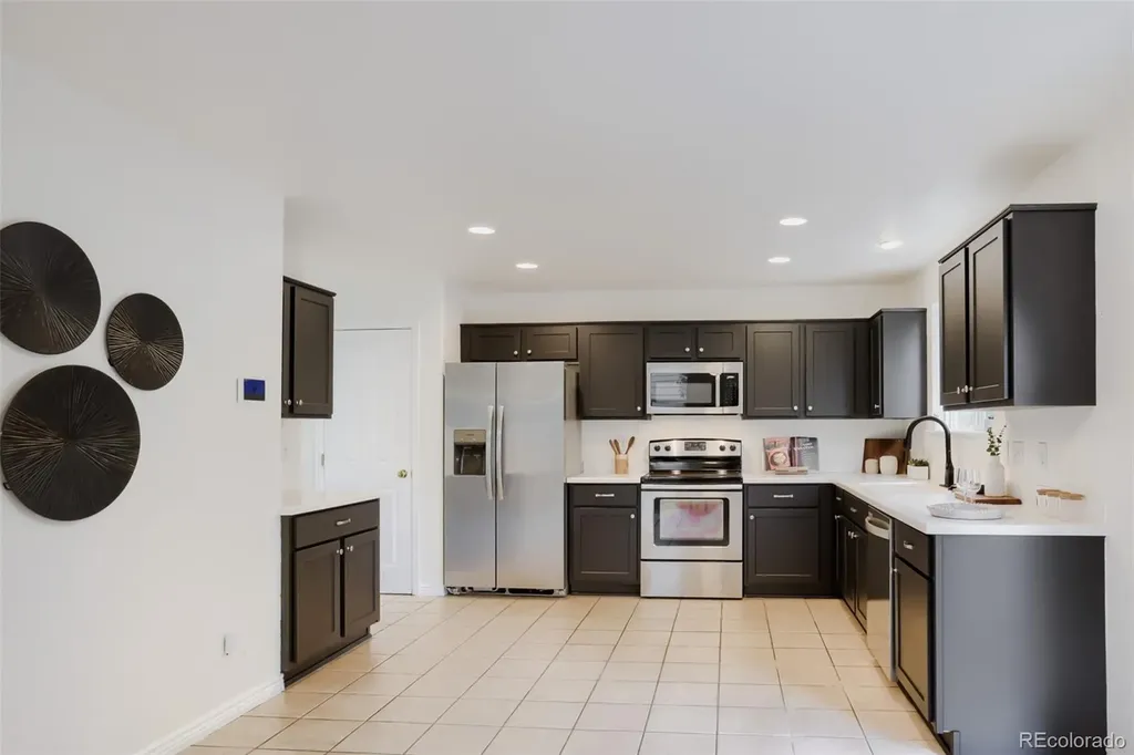 676 Hedgerow Way Brighton CO 80601